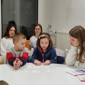 Otroci preverjajo svoje znanje